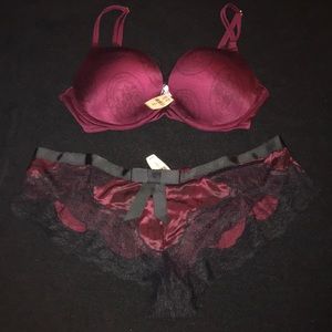 NEW Victoria’s Secret Bra & Pantie Set